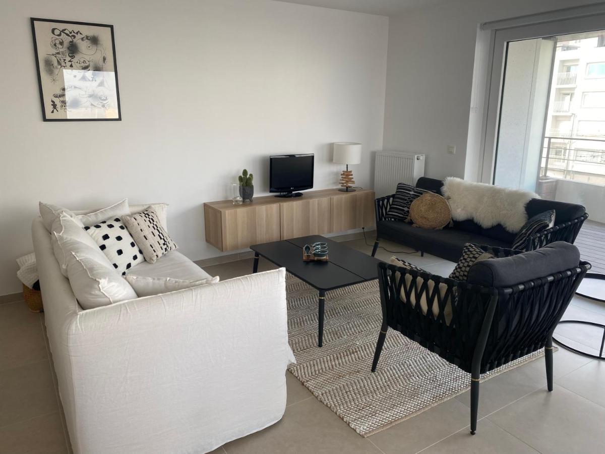 Lichtrijk 2-Slaapkamerappartement Met Zeezicht En Gratis Parking Остенде Экстерьер фото