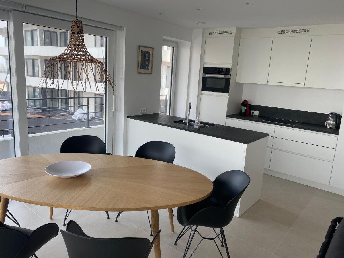 Lichtrijk 2-Slaapkamerappartement Met Zeezicht En Gratis Parking Остенде Экстерьер фото
