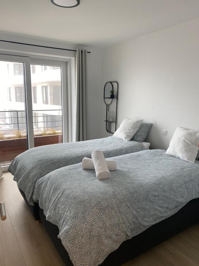 Lichtrijk 2-Slaapkamerappartement Met Zeezicht En Gratis Parking Остенде Экстерьер фото
