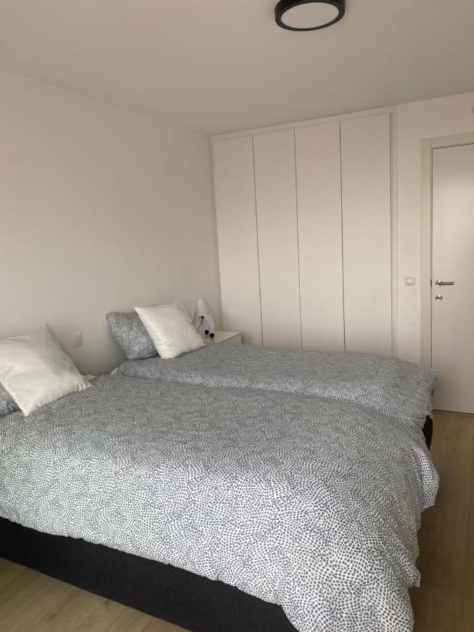 Lichtrijk 2-Slaapkamerappartement Met Zeezicht En Gratis Parking Остенде Экстерьер фото